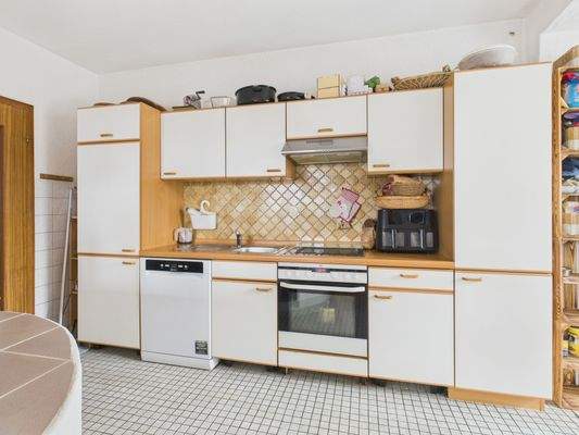 CAM01223G0-PR0176-STILL046