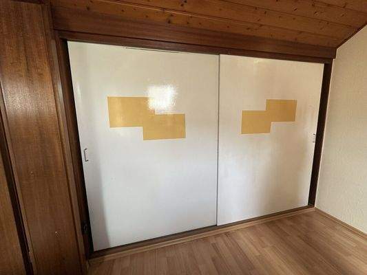 Einbauschrank im Dachgeschoss