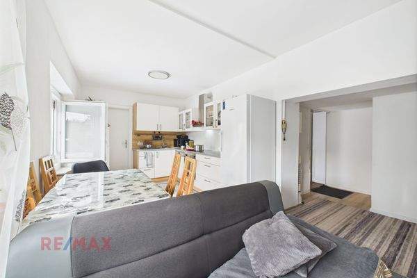 Wohn-&Essbereich / Top 1