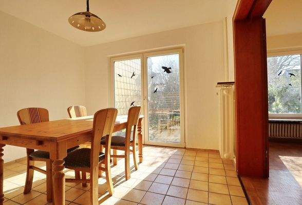 Esszimmer mit Terrassenzugang