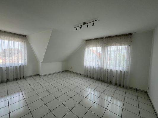 Haus-Linden-Leihgestern-Zimmer DG.JPG