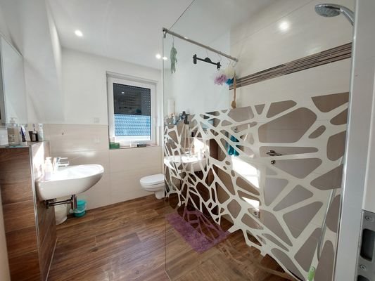 Badezimmer 2