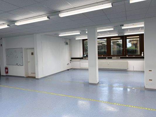 Gewerbefläche (Hanggeschoss)