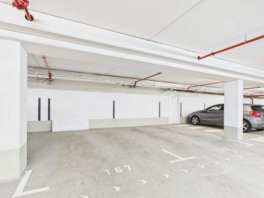 Tiefgaragnstellplatz