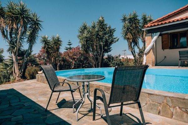 Kreta, Roumeli: Wunderschöne Villa auf dem Land