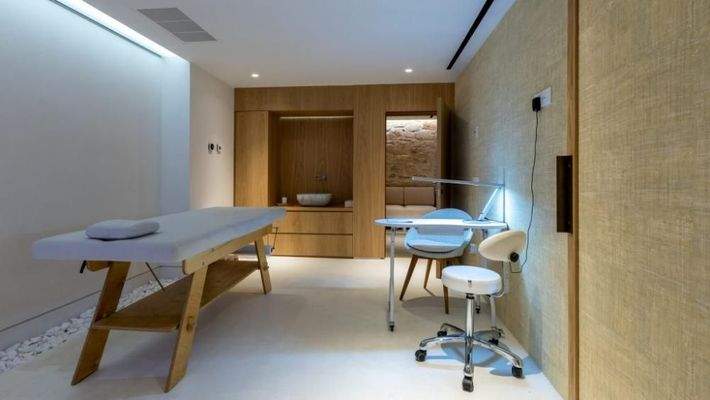 Kreta, Agios Nikolaos: Deluxe 5* Hotel mit Privatstrand zu verkaufen