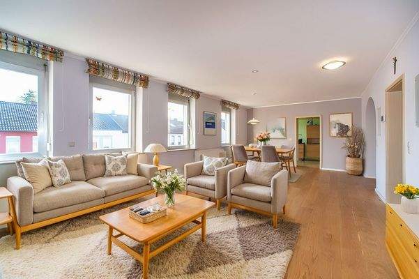 Einrichtungsbeispiel großes Wohnzimmer