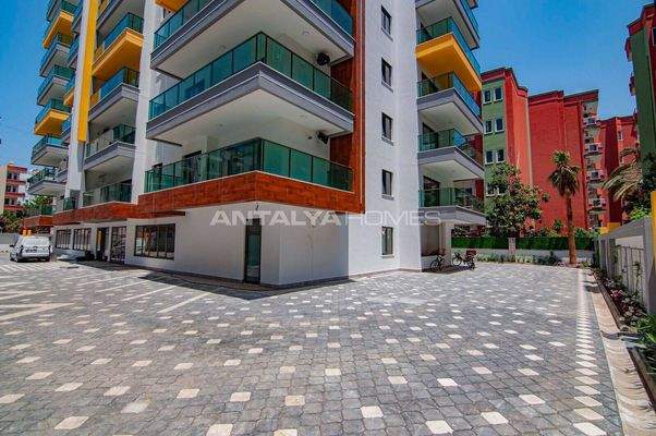 Stylish Seafront Apartment for Sale in Mahmutlar Alanya