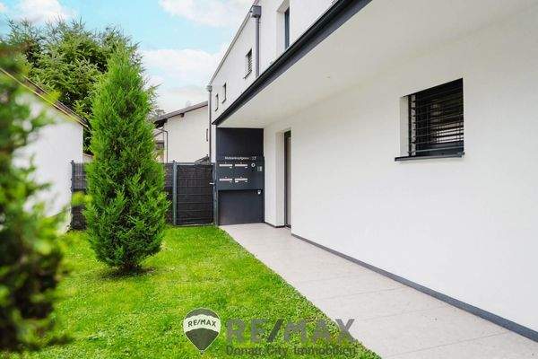 Bild 6 Eingangsbereich ETW 5020 Salzburg