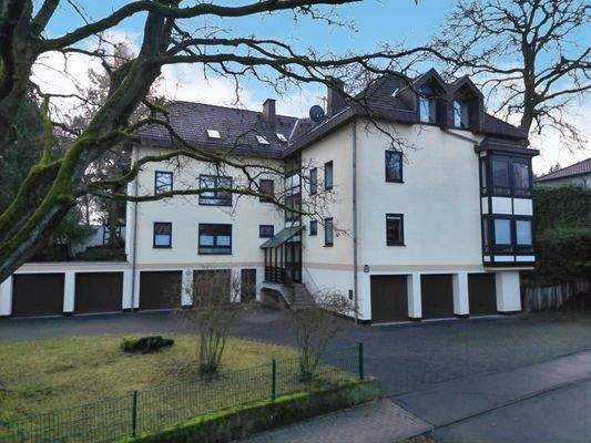 Straßenansicht Mehrfamilienhaus