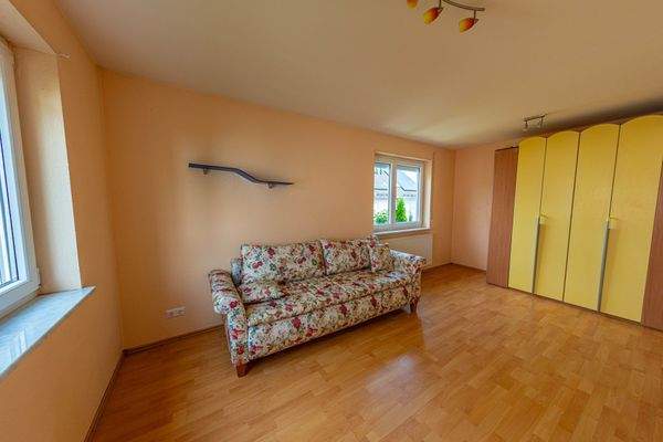 Zimmer 1 im 1. OG 2:2