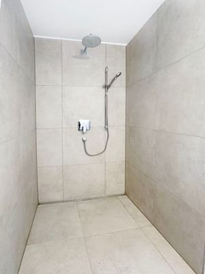 Dusche.jpg