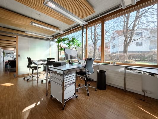 Büro EG