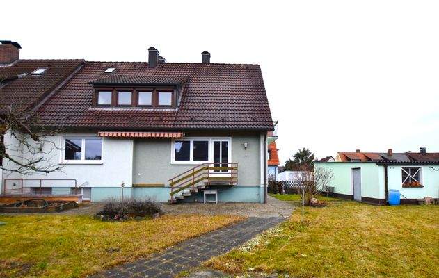 Hausansicht von der Gartenseite
