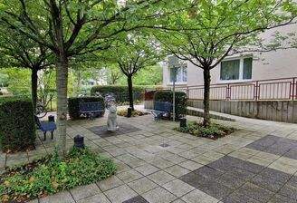 Eingansbereich Carl-Benz-Str.