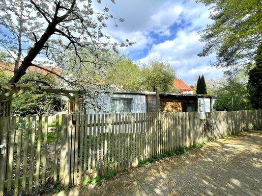 Nebengebäude-Garten