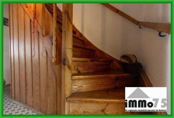 Wunderschöne Holztreppe