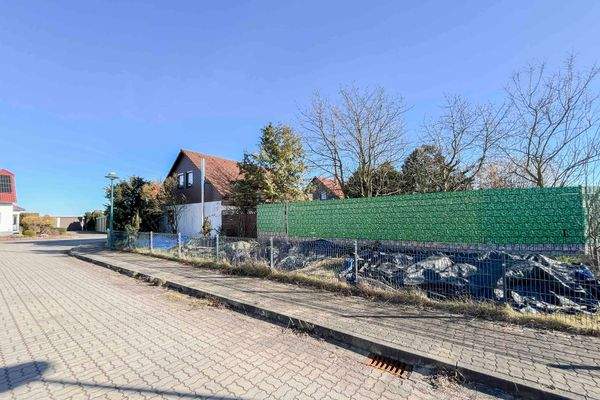 Seitenansicht Grundstück