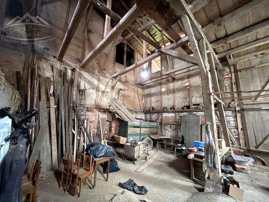 44 Scheunenansichten I