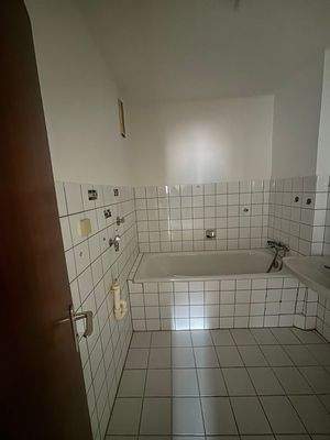 Badezimmer mit Badewanne