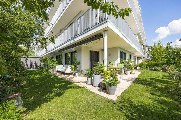 Sonnige Gartenidylle für entspannte Stunden