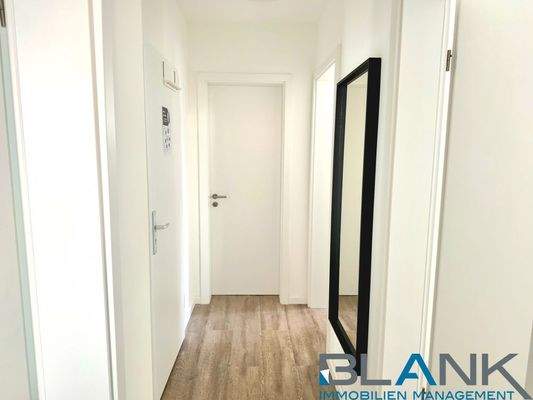 Flur 1. OG