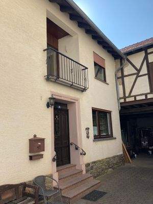 Hauseingang mit Hofansicht