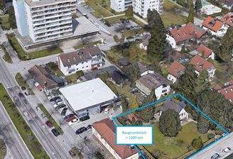 Grundstück mit Umgebung