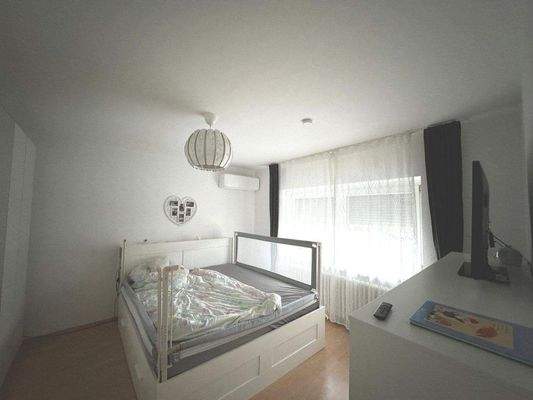 ....Elternschlafzimmer mit Klimaanlage