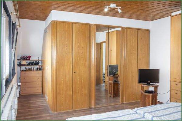 Schlafzimmer mit Ankleide