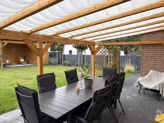 Terrasse mit Überdachung