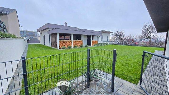 31 Hausansicht Rückseitig