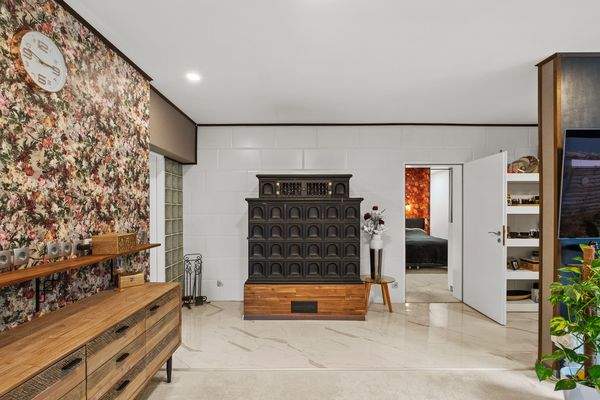 Wohnbereich mit Kamin EG