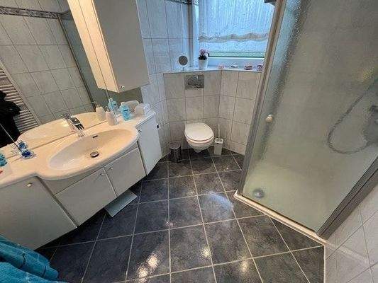 Wohnung EG - Badezimmer