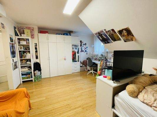 Zimmer 3 OG offen zur Küche