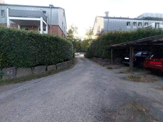Parkplatz Hof_Carport