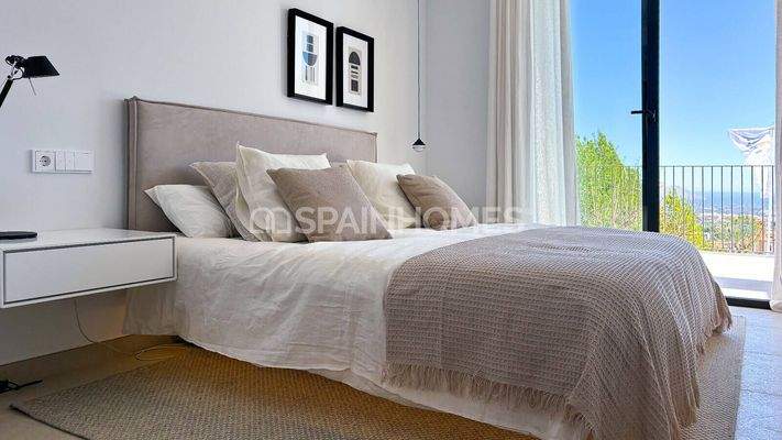 3-Bedroom Houses in a Tranquil Area in Polop Alicante