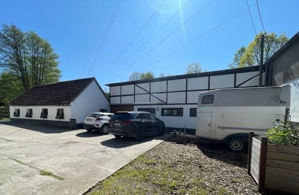 Stall und Wagenremise
