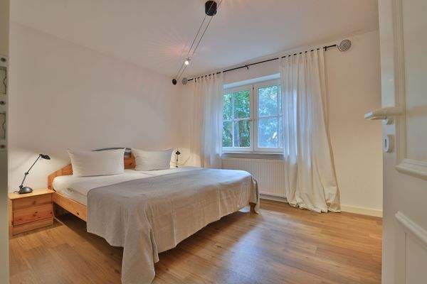 helles, gemütliches Schlafzimmer