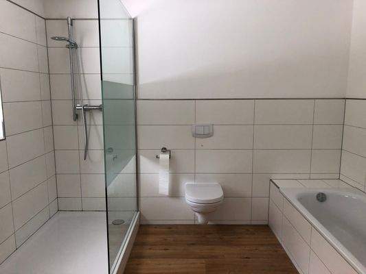 Vollbad (Souterrain- Wohnung)