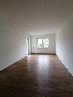 Wohnzimmer mit Küche.jpg