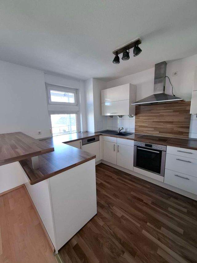 3-Zimmer-Wohnung mit TG-Stellplatz in Nürnberg-West (Stadtteil Höfen), Tillystr. - Foto 2