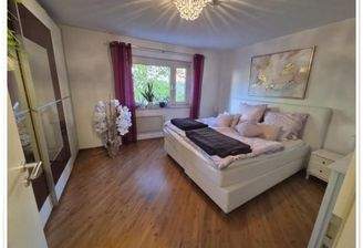 Großes Schlafzimmer