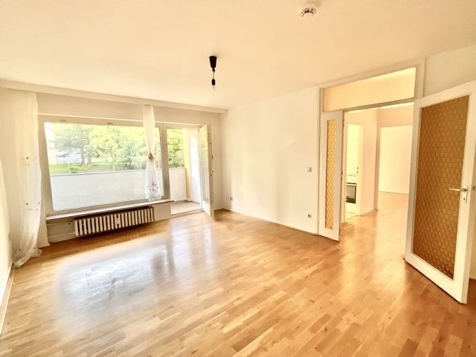 Sonnige 3-Zimmer Eck-Wohnung mit Blick ins Grüne