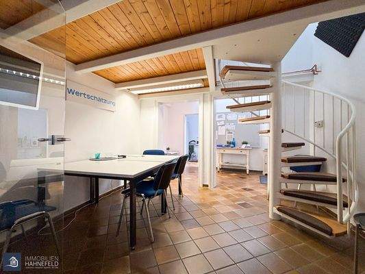 Hinterer Bereich, Wendeltreppe 