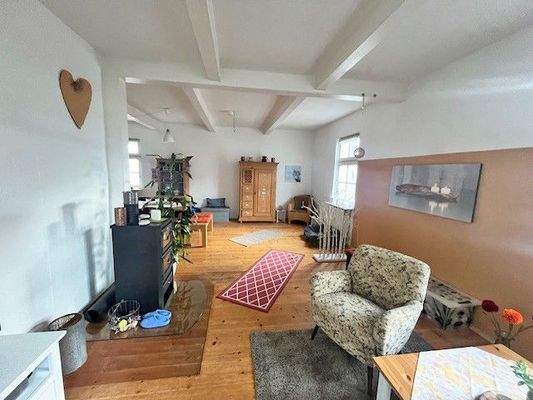 Weitläufiger Wohn- & Essbereich