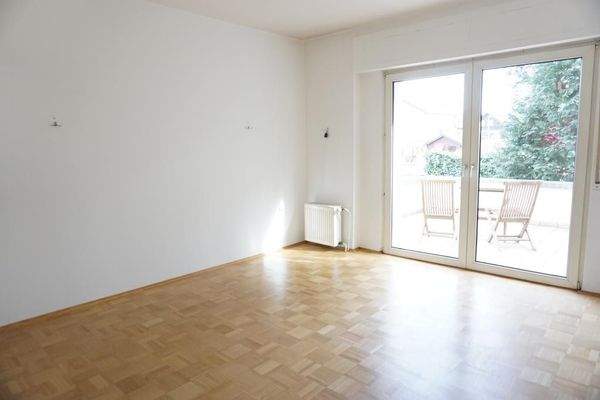 Esszimmer & Zugang Terrasse