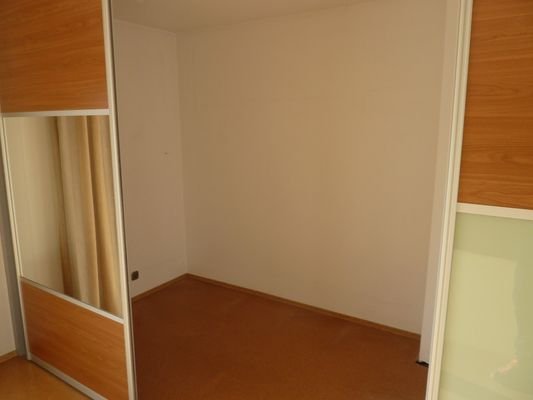 35 St. Nikolaus 11a 2.OG Schlafzimmer 4