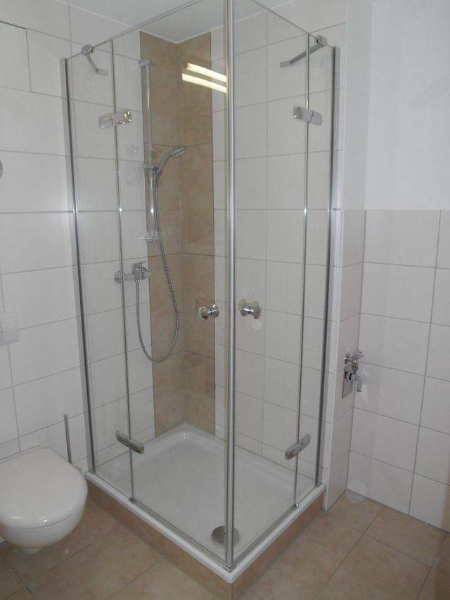 Helle 4-Zimmerwohnung mit Balkon und Einbauküche - Photo 4