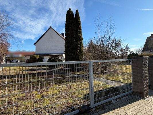 zweite Grundstückszufahrt